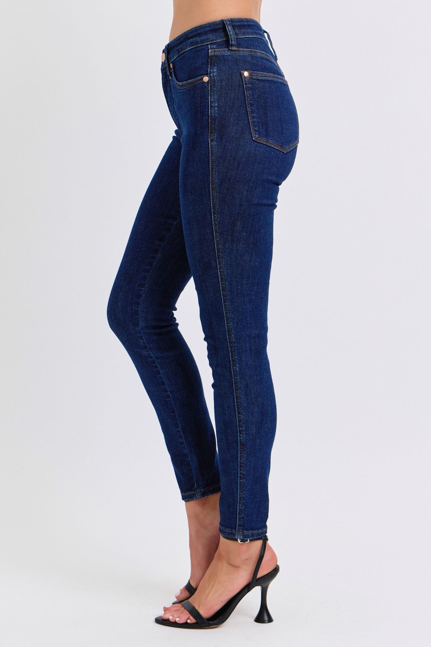 Judy Blue Mid Rise Tummy Control Skinny Jeans