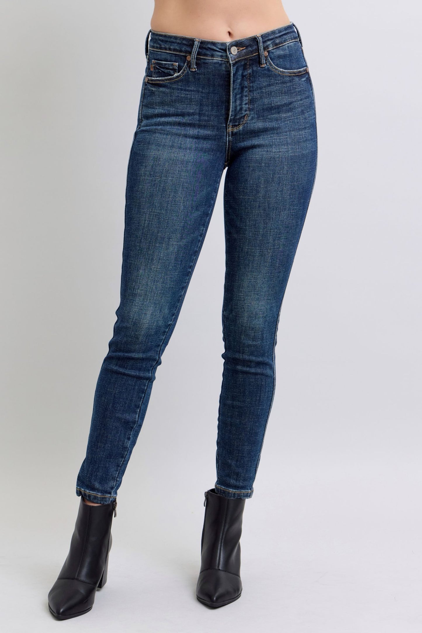 Judy Blue Mid Rise Tummy Control Vintage Wash Skinny Jeans