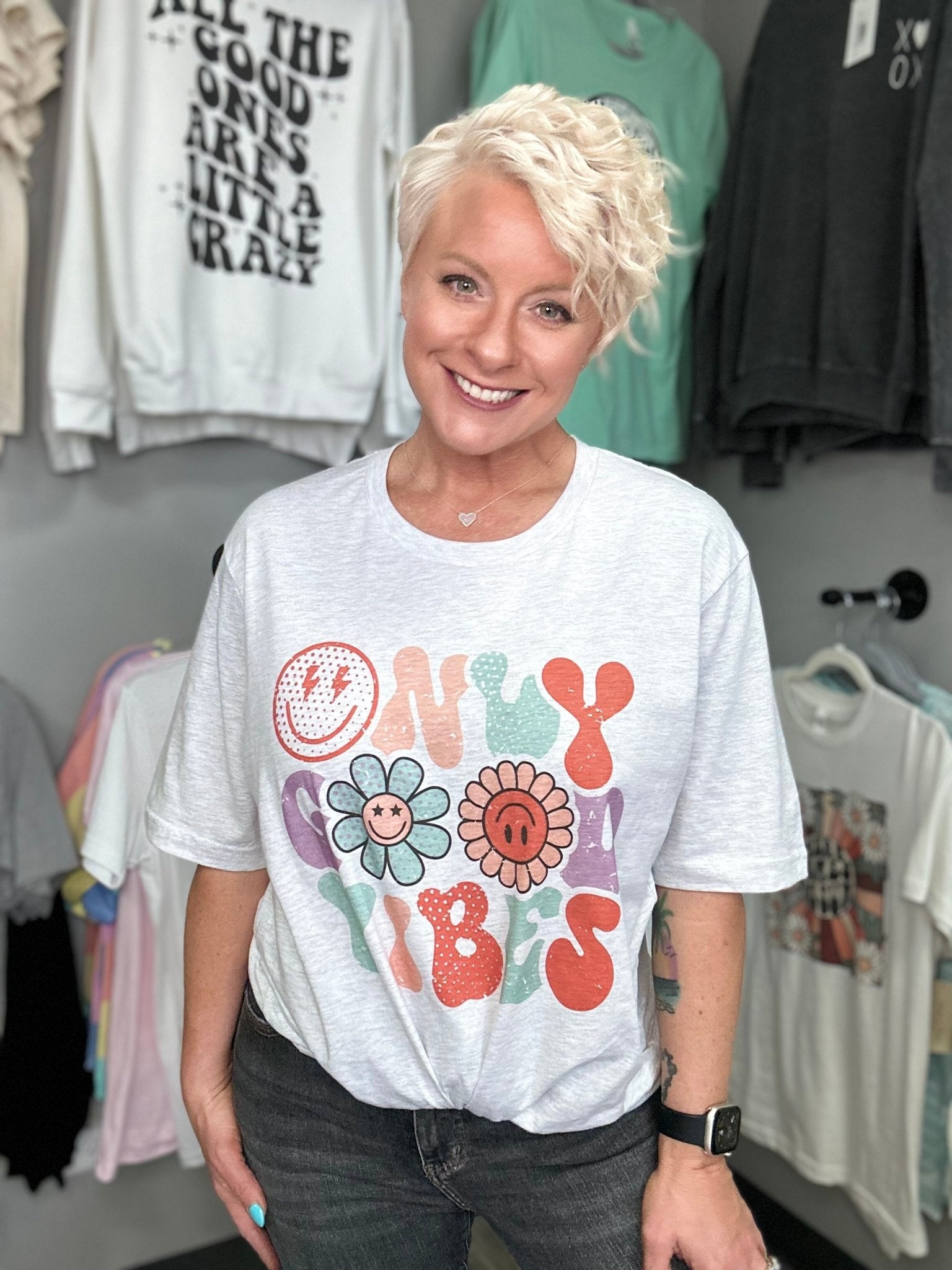 Only Good Vibes Graphic Tee - Lazy Daisy Boutique